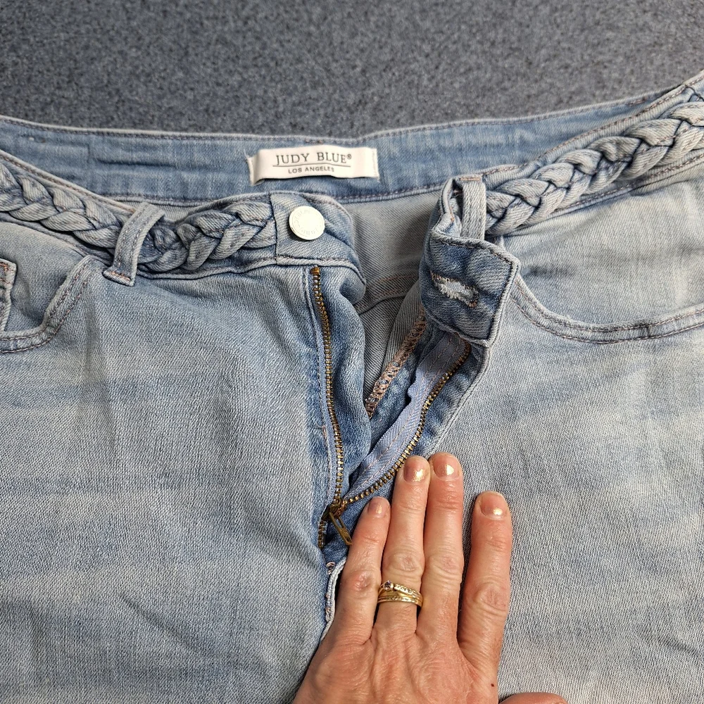 Judy Blue Los Angeles Denim Cut-Off  Shorts, Size 2XL, Style#JB150098LT